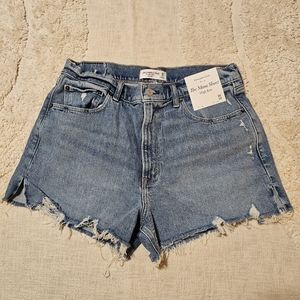 NWT Abercrombie high-rise cut-off shorts, size 10/30, medium wash
